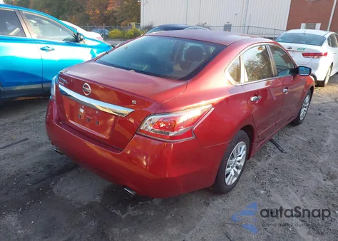 2015 Nissan Altima 2.5 S from USA, damaged, VIN 1N4AL3AP1FN878336